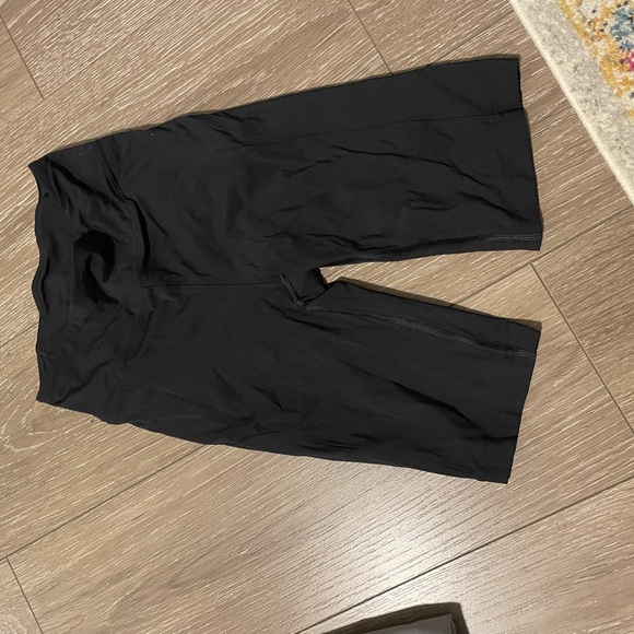 LULULEMON Bike Short - Black - Sz 4 - Picture 2 of 2
